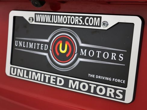 Used 2021 Toyota C-HR XLE image 17