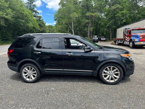 Used 2014 Ford Explorer XLT AWD/4WD image 4