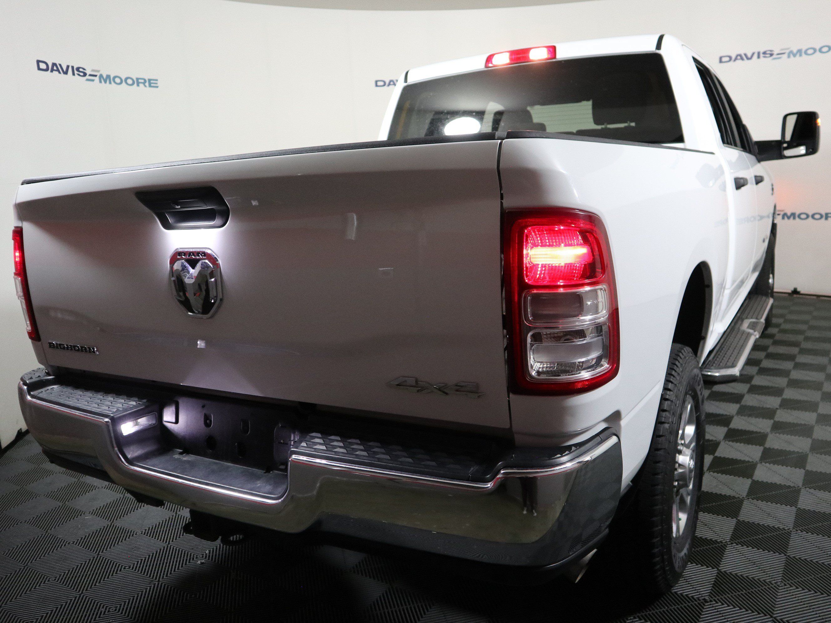 Used 2024 RAM 2500 Big Horn w/ Off Road Package AWD/4WD image 6