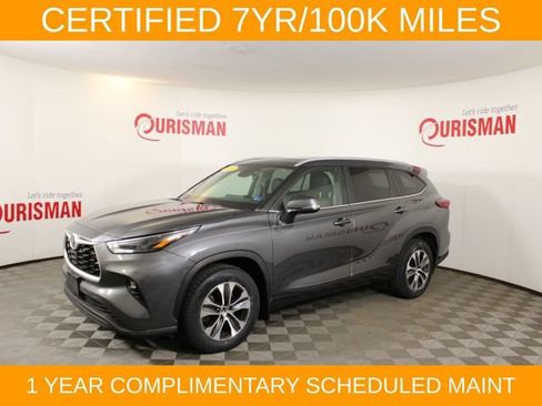 Used 2023 Toyota Highlander XLE AWD/4WD image 3