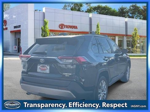 Used 2024 Toyota RAV4 Limited image 6