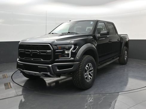 Used 2018 Ford F150 Raptor w/ Equipment Group 802A Luxury AWD/4WD image 3