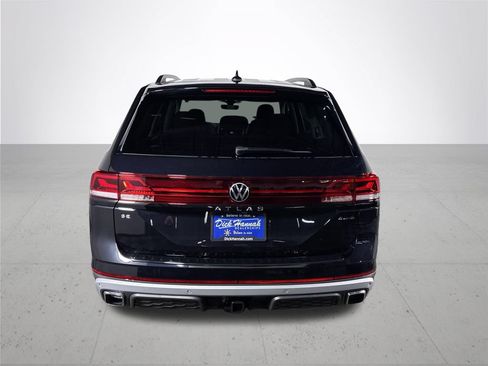 New 2026 Volkswagen Atlas Peak Edition AWD/4WD image 7