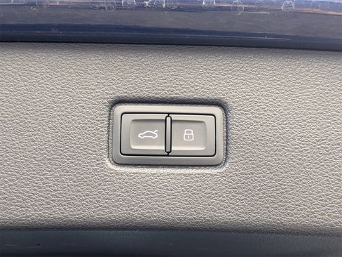 Used 2021 Audi Q7 2.0T Premium Plus w/ Premium Plus Package image 21