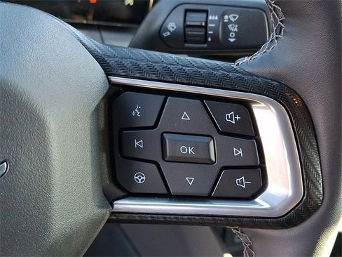 Used 2025 Ford Mustang Coupe image 21