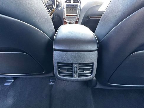 Used 2011 Lexus ES 350 FWD image 19
