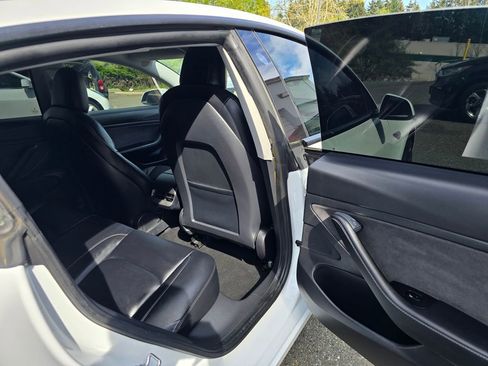 Used 2021 Tesla Model 3 Standard Range Plus RWD image 14