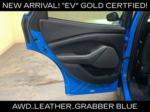 Used 2022 Ford Mustang Mach-E Select AWD/4WD image 18