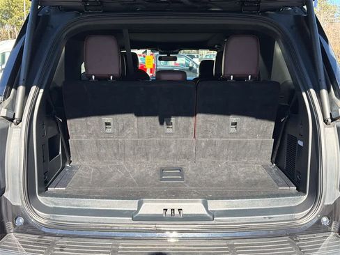 Used 2023 Ford Expedition Limited image 16