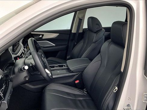 Used 2026 Acura MDX w/ Technology Package image 30