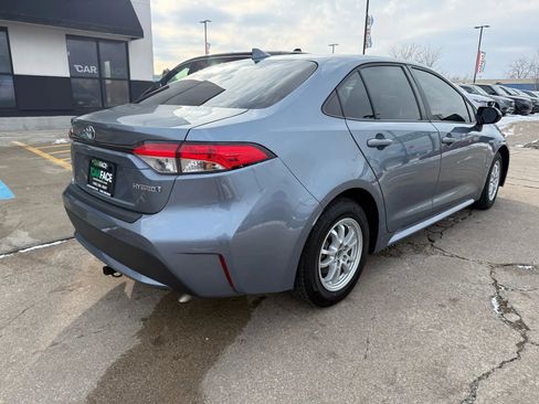 Used 2021 Toyota Corolla LE image 15