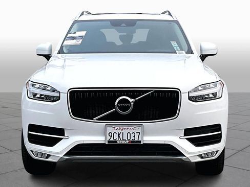 Used 2019 Volvo XC90 T5 Momentum image 3