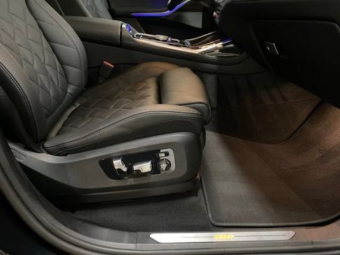 Used 2025 BMW X7 xDrive40i w/ Premium Package AWD/4WD image 94
