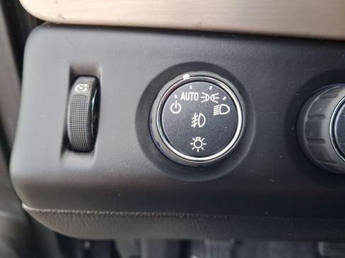Used 2017 GMC Yukon Denali AWD/4WD image 15