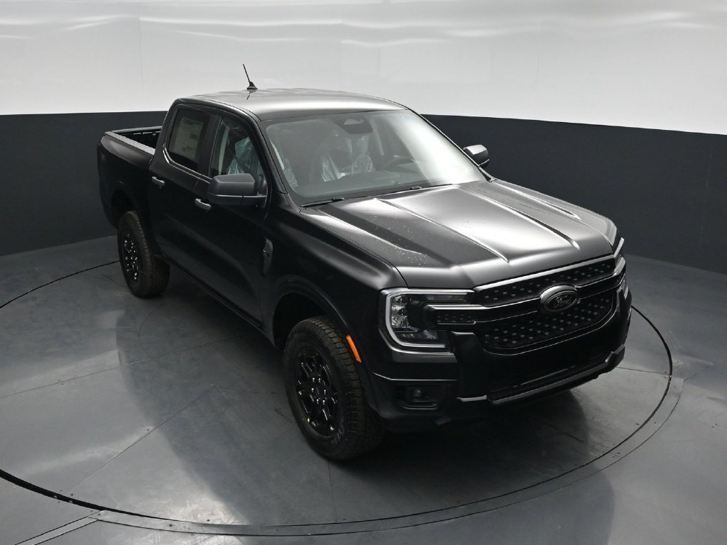 New 2026 Ford Ranger XLT w/ Black Appearance Package AWD/4WD image 34