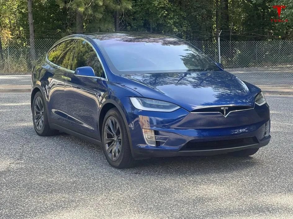 Used 2019 Tesla Model X 75D AWD/4WD image 4