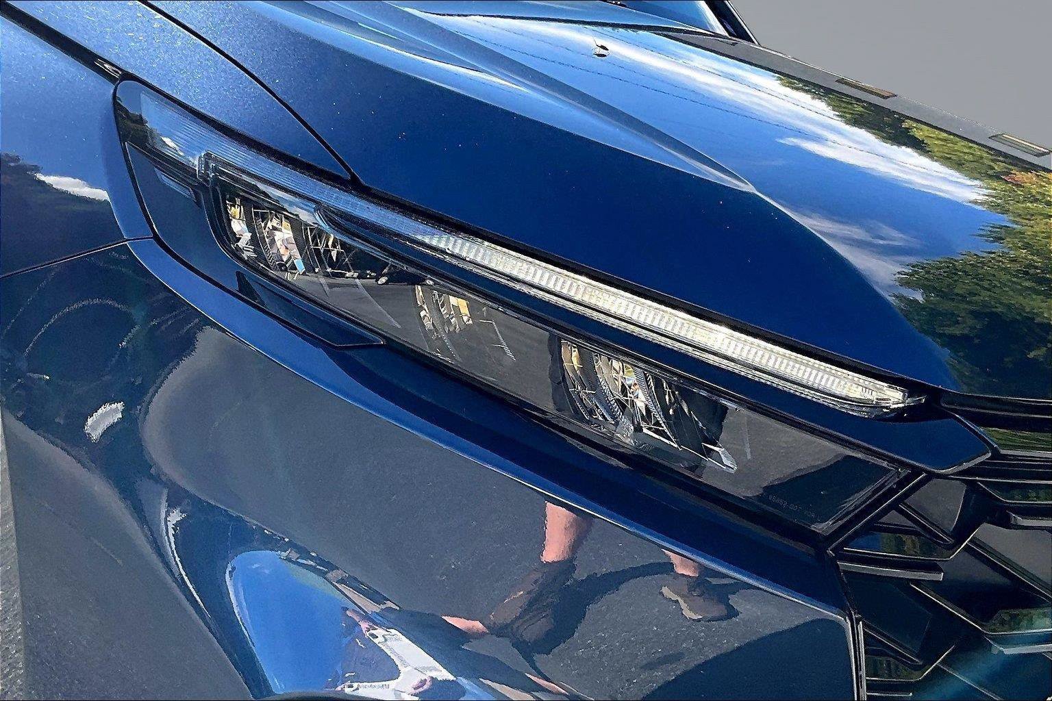 Used 2025 Honda CR-V Sport Touring image 29