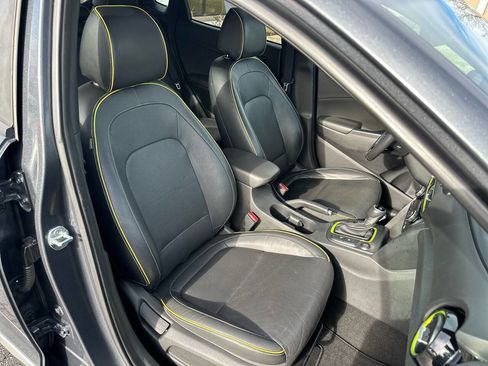 Used 2018 Hyundai Kona Limited image 21