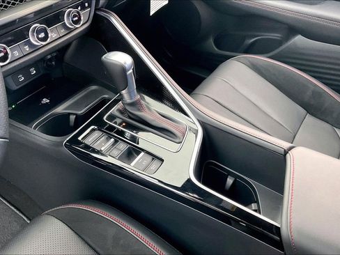 Certified 2025 Acura ADX A-Spec image 17