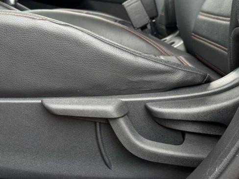 Used 2019 Nissan Kicks SR w/ SR Premium Package FWD image 25