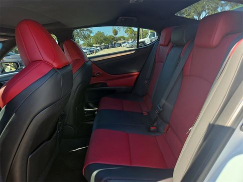 Used 2023 Lexus ES 300h F Sport image 15