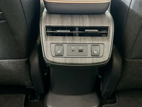 Used 2023 Nissan Ariya AWD image 27