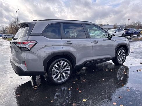 New 2025 Subaru Forester Touring image 3