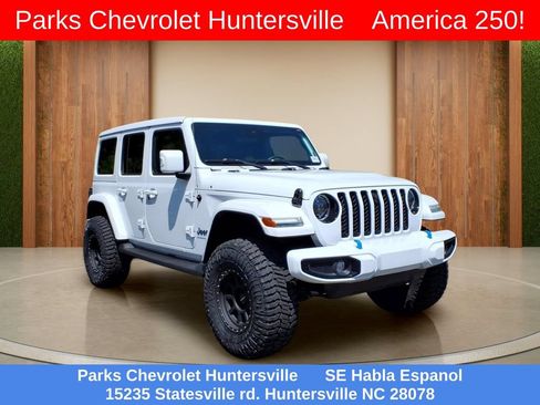 Used 2023 Jeep Wrangler Unlimited Sahara AWD/4WD image 1