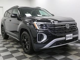 New 2026 Volkswagen Atlas Peak Edition video 2