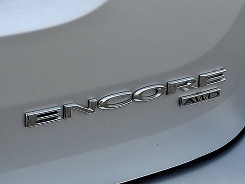 Used 2022 Buick Encore Preferred w/ Safety Package image 30