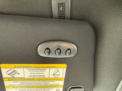 Used 2018 Ford Explorer Platinum image 25