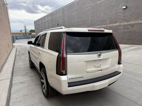 Used 2015 Cadillac Escalade Premium image 6