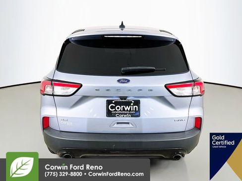 Certified 2022 Ford Escape SE w/ SE Sport Appearance Package image 9
