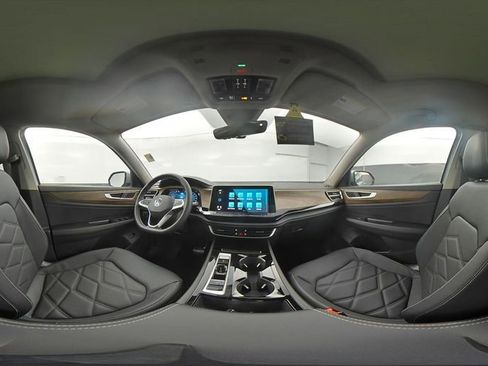 New 2026 Volkswagen Atlas SE image 12