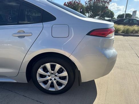 Used 2026 Toyota Corolla LE FWD image 7