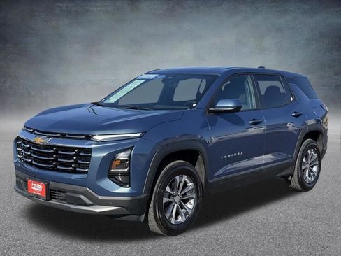 Used 2025 Chevrolet Equinox LT image 9