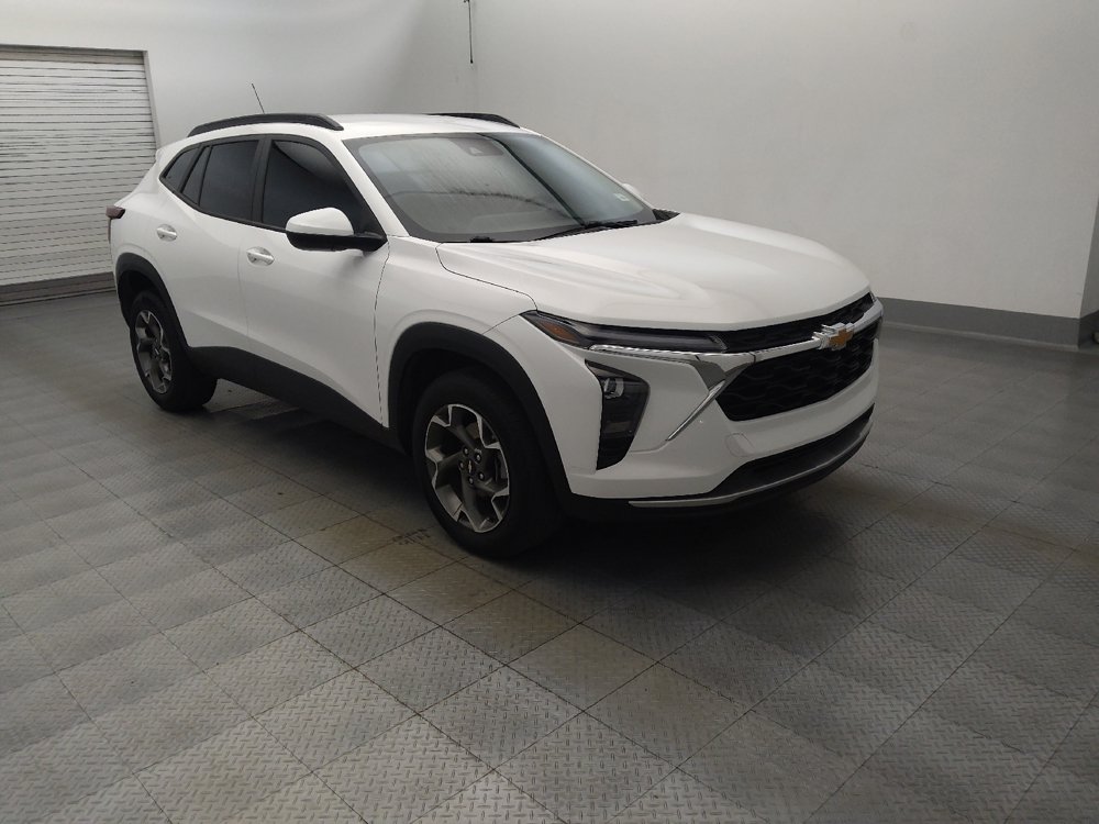 Used 2024 Chevrolet Trax LT w/ Driver Confidence Package FWD image 13