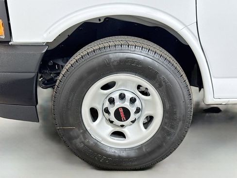 New 2026 GMC Savana 3500 Extended RWD image 16