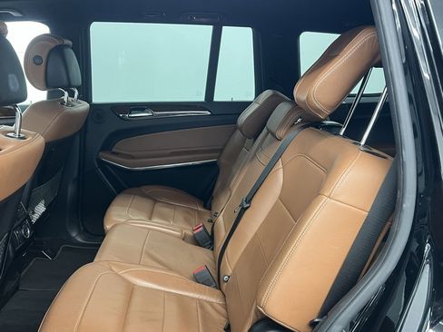 Used 2017 Mercedes-Benz GLS 550 4MATIC image 9