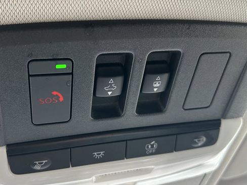 Used 2023 Nissan Rogue SV w/ SV Premium Package image 21