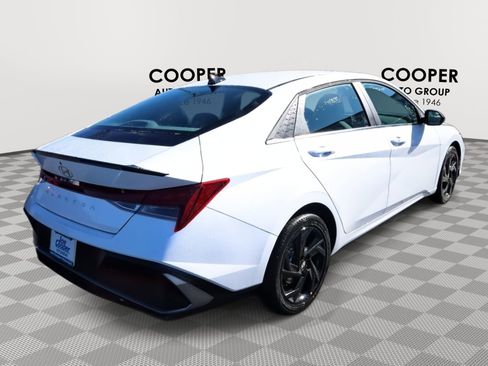 New 2026 Hyundai Elantra SEL Sport image 7