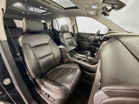 Used 2021 Chevrolet Traverse Premier w/ Redline Edition FWD image 29