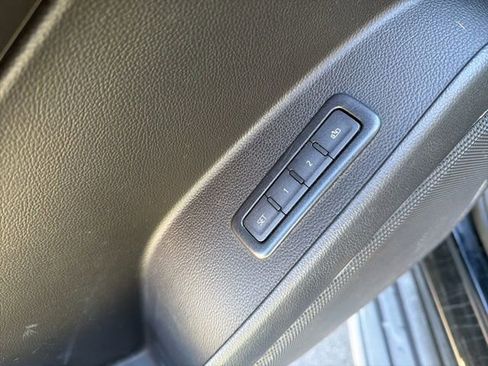 Used 2020 Chevrolet Tahoe LT RWD image 25