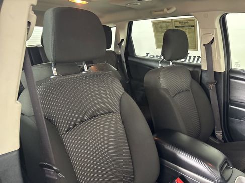 Used 2020 Dodge Journey SE w/ SE Popular Equipment Group image 26
