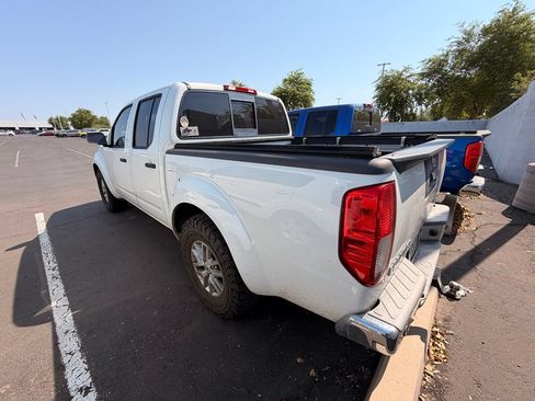 Used 2017 Nissan Frontier SV w/ SV Value Truck Package RWD image 6