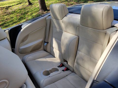 Used 2015 Volkswagen Eos Komfort image 11