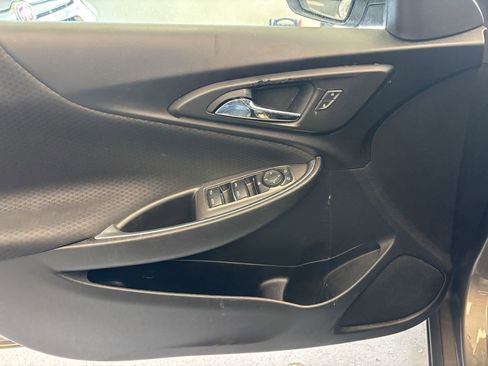Used 2020 Chevrolet Malibu LT image 16