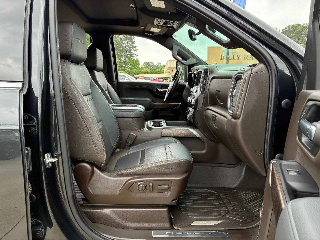 Used 2020 GMC Sierra 2500 Denali w/ Denali Ultimate Package AWD/4WD image 16