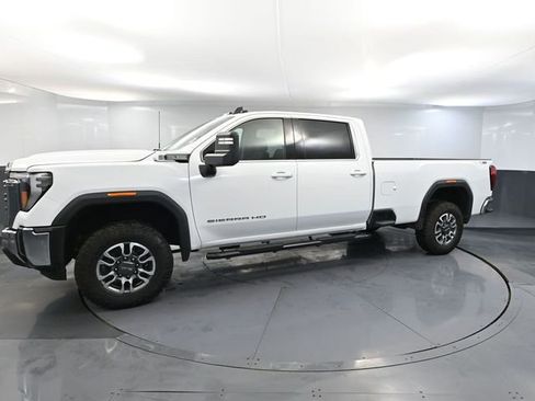Used 2024 GMC Sierra 3500 SLE image 9