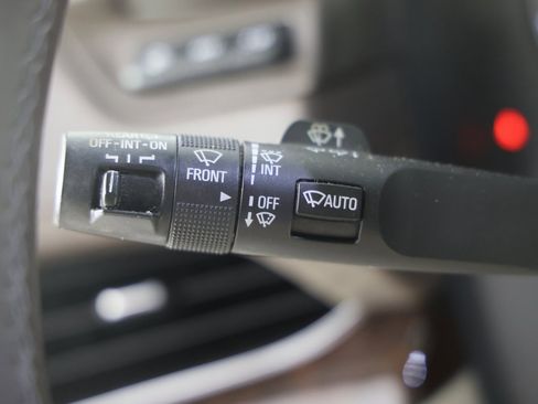 Used 2016 Cadillac Escalade Luxury image 16